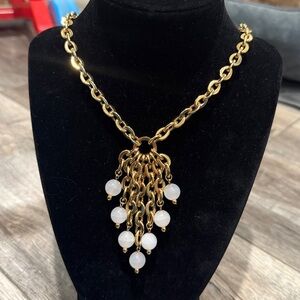 🐝🐝Nolan Miller 24 inch Elegant Gold and milky white beaded chain Necklace